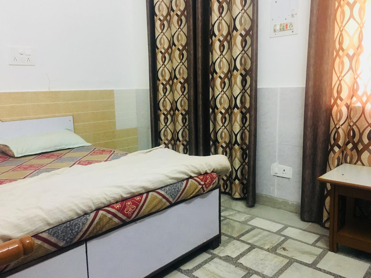 Hotel Heritage Sanyam Nāhan Exteriér fotografie