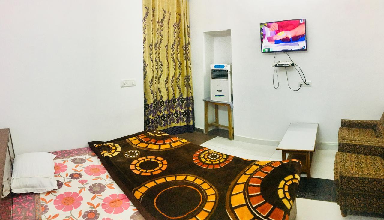 Hotel Heritage Sanyam Nāhan Exteriér fotografie